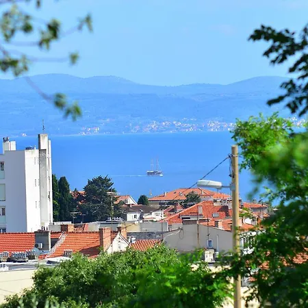 Veky 3 Daire Split
