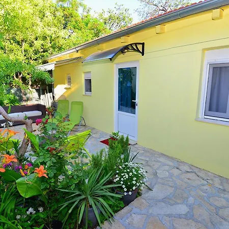 아파트먼트 베키 3 *